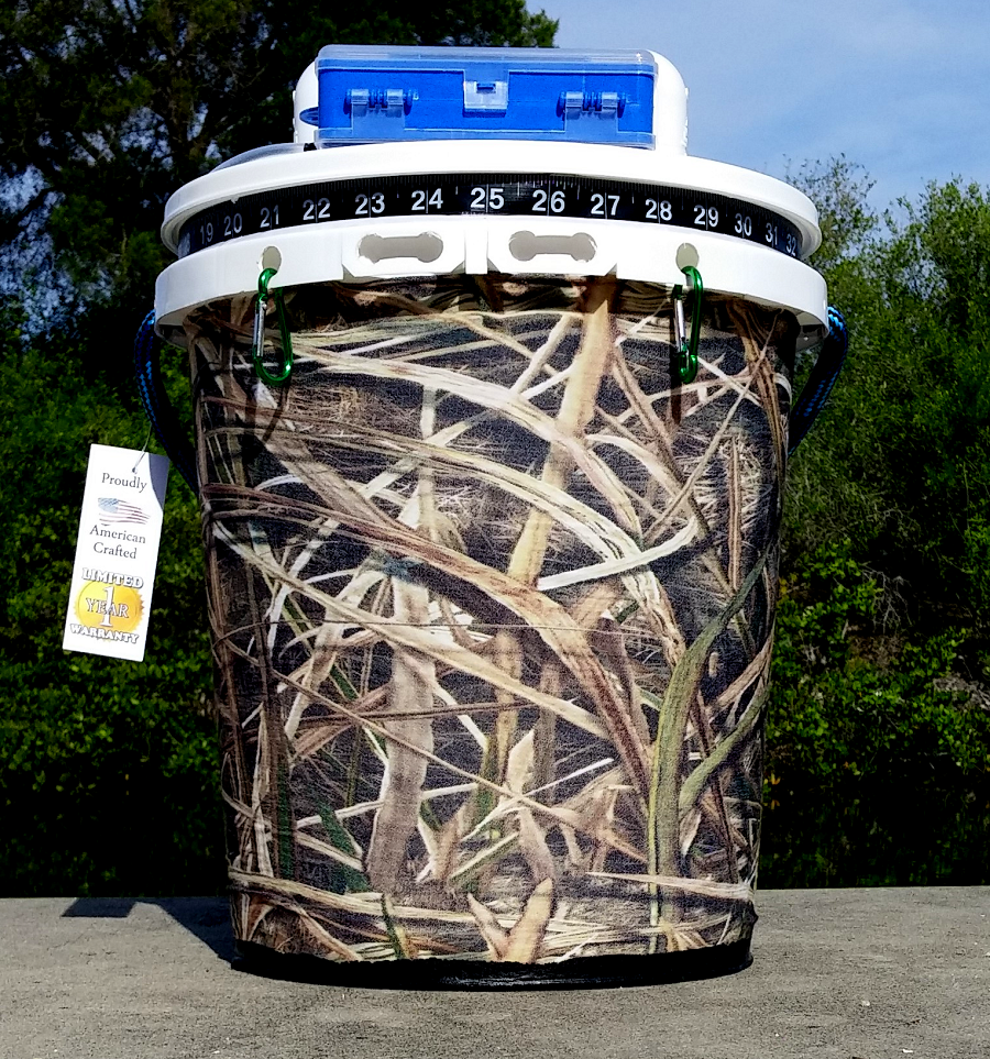HP SERIES FISH COMMANDER CAMO 1 Back